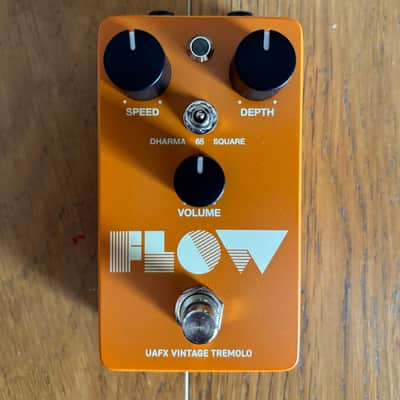 Universal Audio UAFX Flow Vintage Tremolo - ORANGE image 3