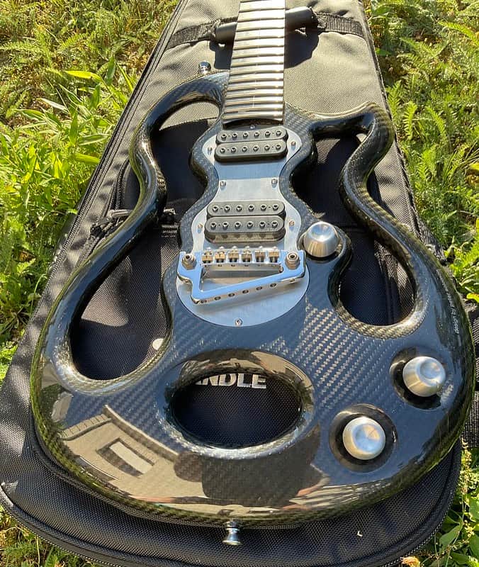 XOX Audio Tools The Handle All Original Carbon Fiber Guitar Excellent Condition with Gig Bag