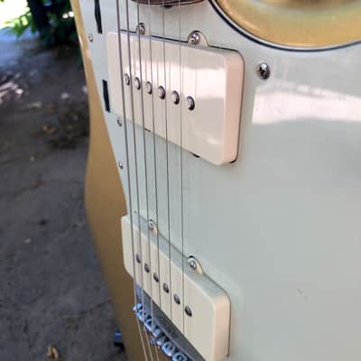 2008 Aztec Gold Fender American Vintage "Thin Skin" '62 Jazzmaster image 20