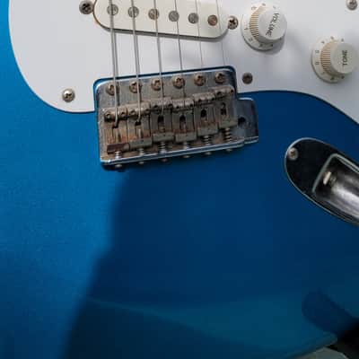 Squier Stratocaster MIJ E Series 84-87 - Lake Placid Blue image 2