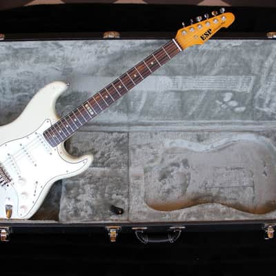 ESP Vintage Plus/R Distressed White image 5