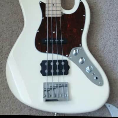 Custom Jazz bass 2018 Cream image 1