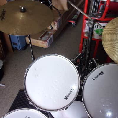 Legion by Peace Jet Black 5 Pc. Drum Set 4 Cymbals, Hi Hat stand +2 more Stands Bass Pedal + Throne image 9