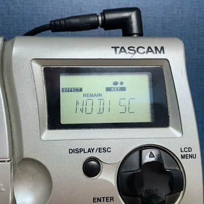Tascam CD-VT1 Vocal Trainer / Portable CD Player image 2