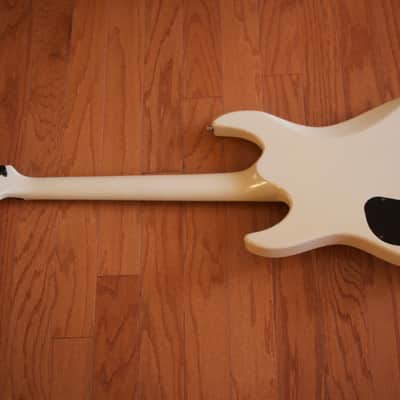Samick Strat Neck Thru 80's Pearlescent Cream image 7