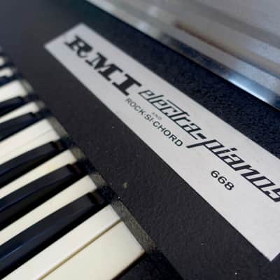 RMI 668 Stereo Electra Piano and Rock-Si-Chord - rare top of the line model image 4