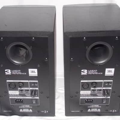 JBL LSR305 2-Way Active Studio Monitors (Pair) 2010s - Black image 4