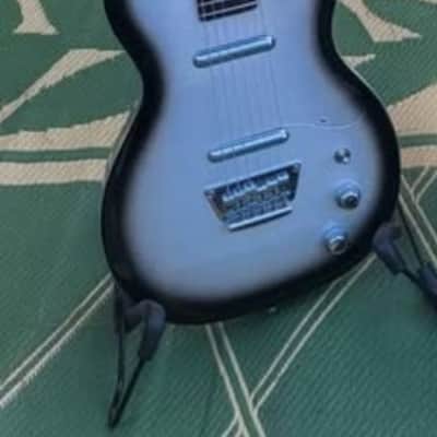 Silvertone 1303/U2 Reissue 2010s - Silverburst image 1