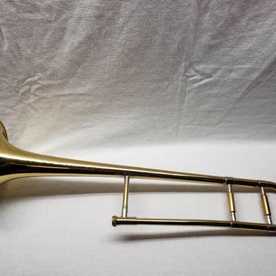 Holton Collegiate TR602 Student Tenor Trombone w/ Case and Mouthpiece - Serviced image 4