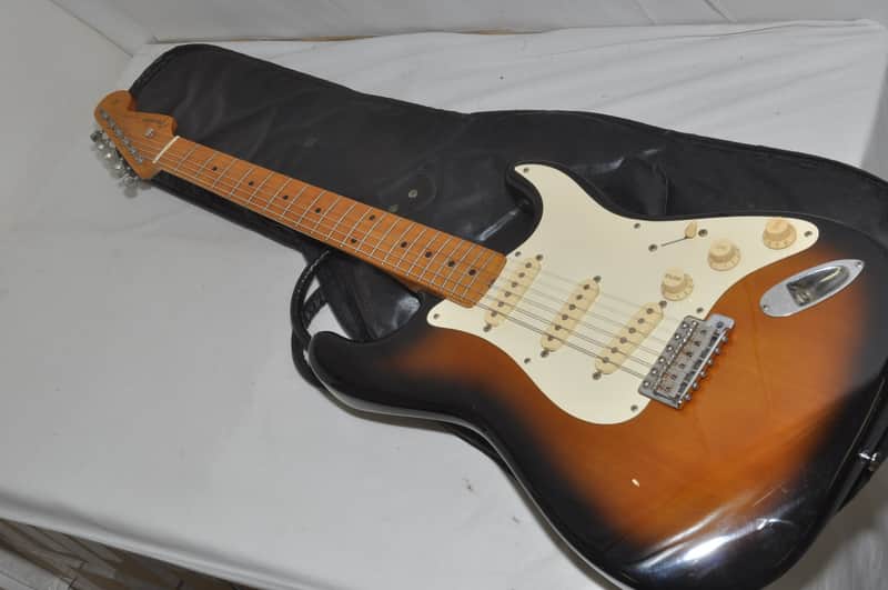 Fender Japan Stratocaster 1993-1994 Electric Guitar Ref No 6850 image 1