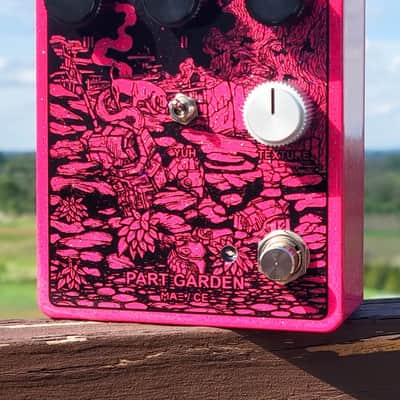 Mask Audio Electronics Part Garden - Pink image 1