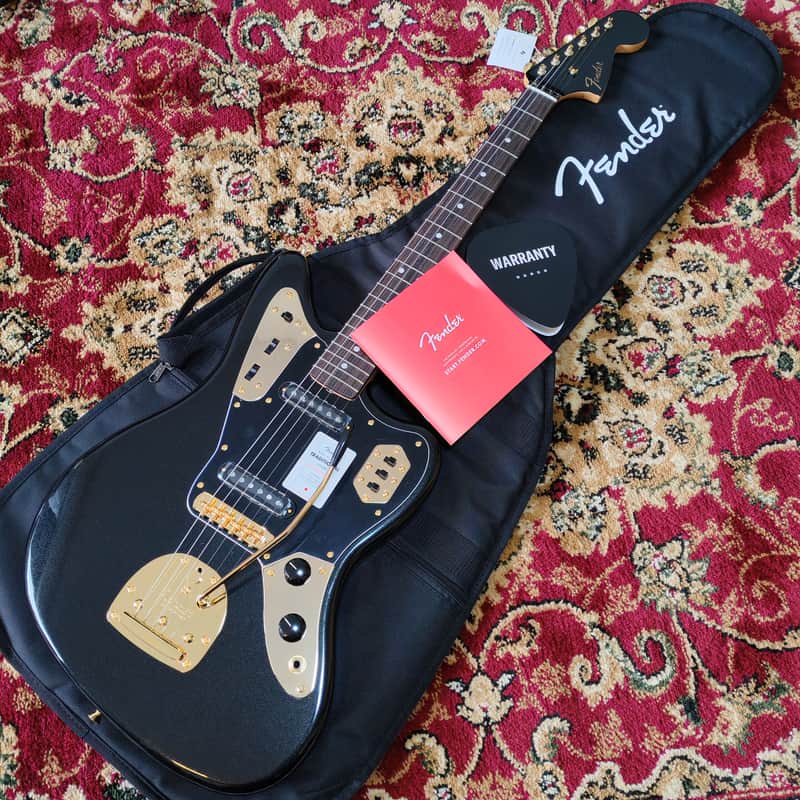 *NEW IN BOX* 2026 Fender Japan Limited Edition Traditional Collection, 60's Jaguar Black Pearl Gold with Matching Headstock, MIJ JD26
