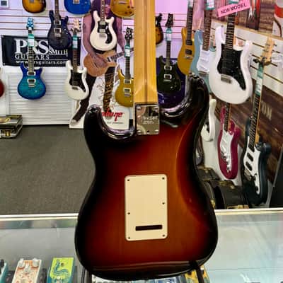 Fender American Stratocaster 2001, Sunburst with Case - Pre Owned image 8