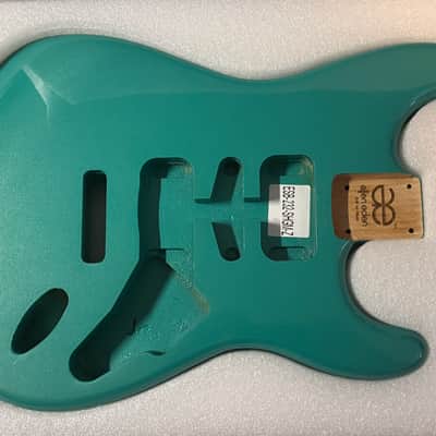 AE Guitars Stratocaster style 2025 - Sherwood Metallic Green image 1