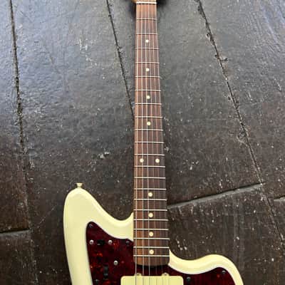 Fender Vintera '60s Jazzmaster with Pau Ferro Fretboard 2022- Olympic White image 11