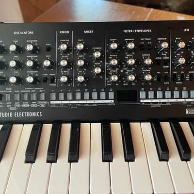 Roland SE-02 Boutique Series Synthesizer Module with K-25m Keyboard 2017 - Present - Black image 3