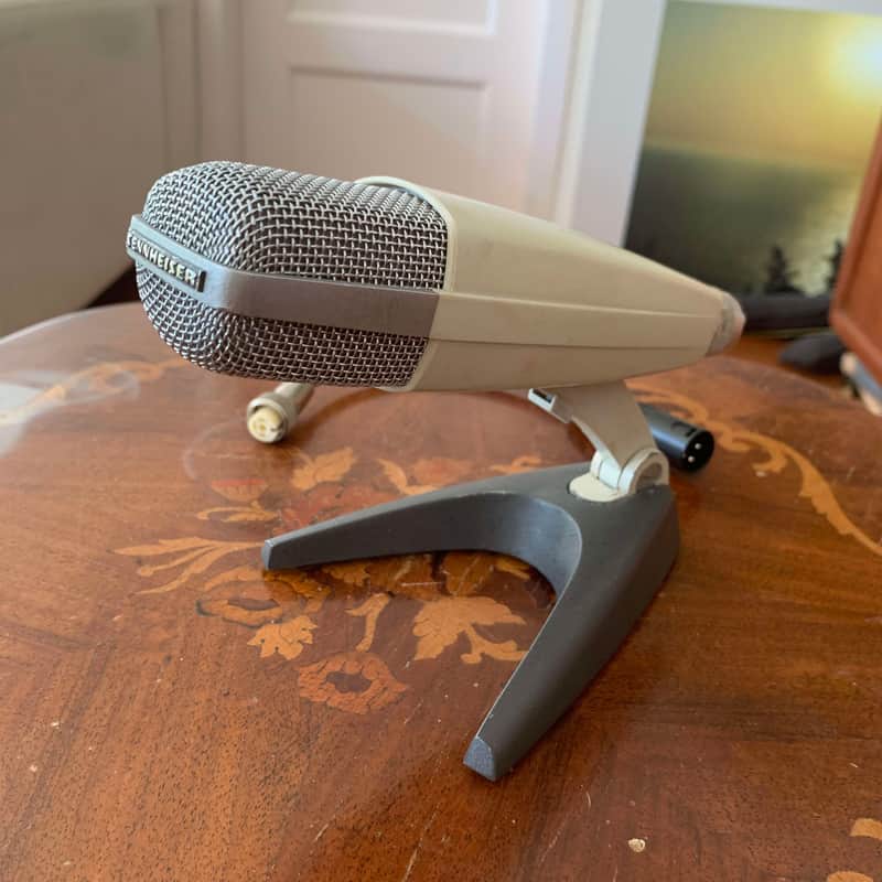 Sennheiser MD 421-2 Cardioid Dynamic Microphone | Reverb Canada
