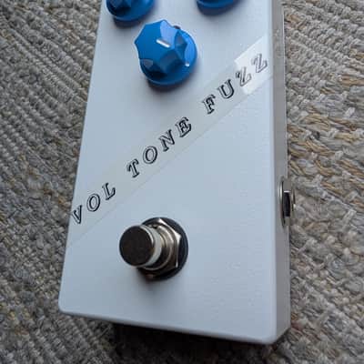 Opamp fuzz or clean boost clone scary electric sky image 1