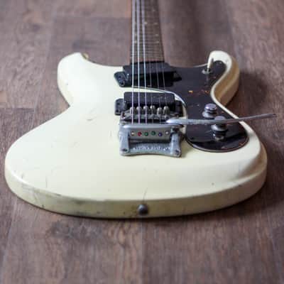 Morales Mosrite 1960's White image 5