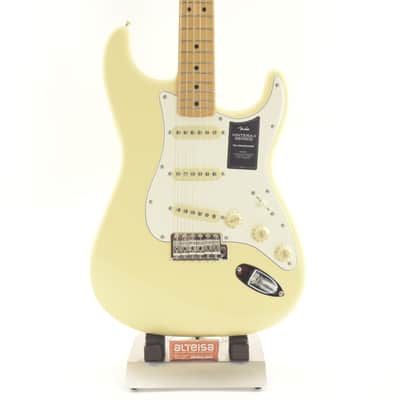 Fender Vintera II '70s Stratocaster with Maple Fretboard 2023 Vintage White 3.6kg image 1