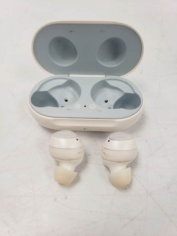 Samsung Galaxy R170 image 1