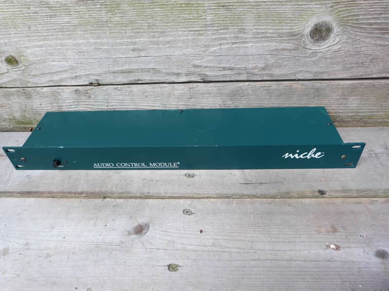 Niche  ACM-1  Midi Mixer  green image 1