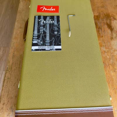 Fender Special Edition Classic Series '60s Stratocaster Lacquer with Matching Headstock, Daphne Blue CS 57/62 PUs, Fender Tweed Case image 20