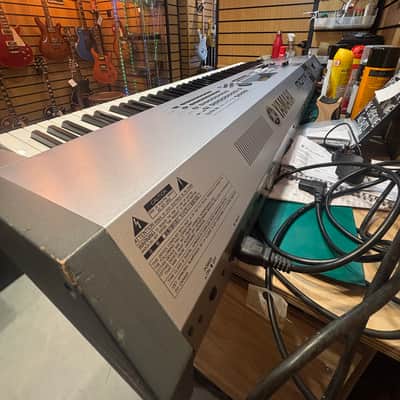 Yamaha Motif ES 8 Production Synthesizer image 7