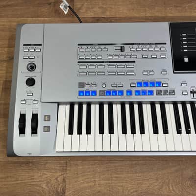 Yamaha Tyros 5 76 Keyboard With Speaker System; Serial No: BAVY01005 | Second Hand image 3