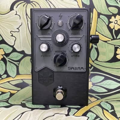 Beetronics FX Swarm Fuzz Harmonizer-Blackbee Edition image 2