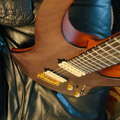 Suhr Modern Walnut top Mahogany body Satin image 9