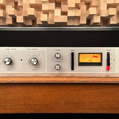 Vintage Urei 1176LN Rev H Limiting Amplifier. Universal Audio 1176 compressor. Just serviced image 1
