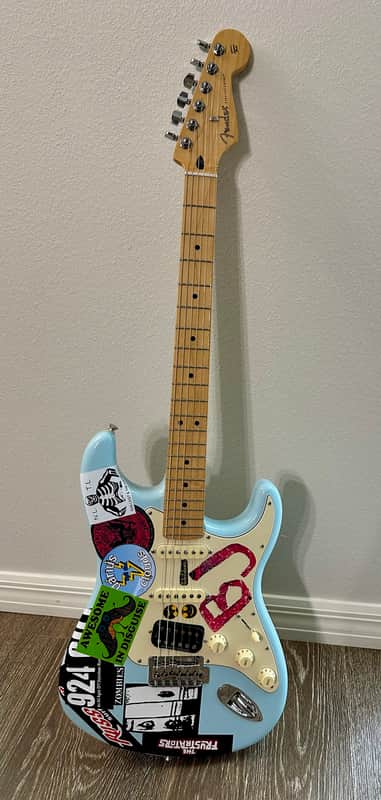 Billie Joe Blue Replica image 1