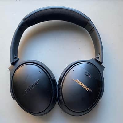 Bose Quietcomfort 35 Series II Wireless Noise Canceling Headphones image 2