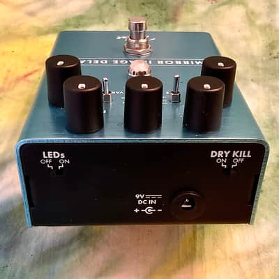 Fender Mirror Image Delay-Soundscapes, Slapback, Double tracking, Modulation. image 5