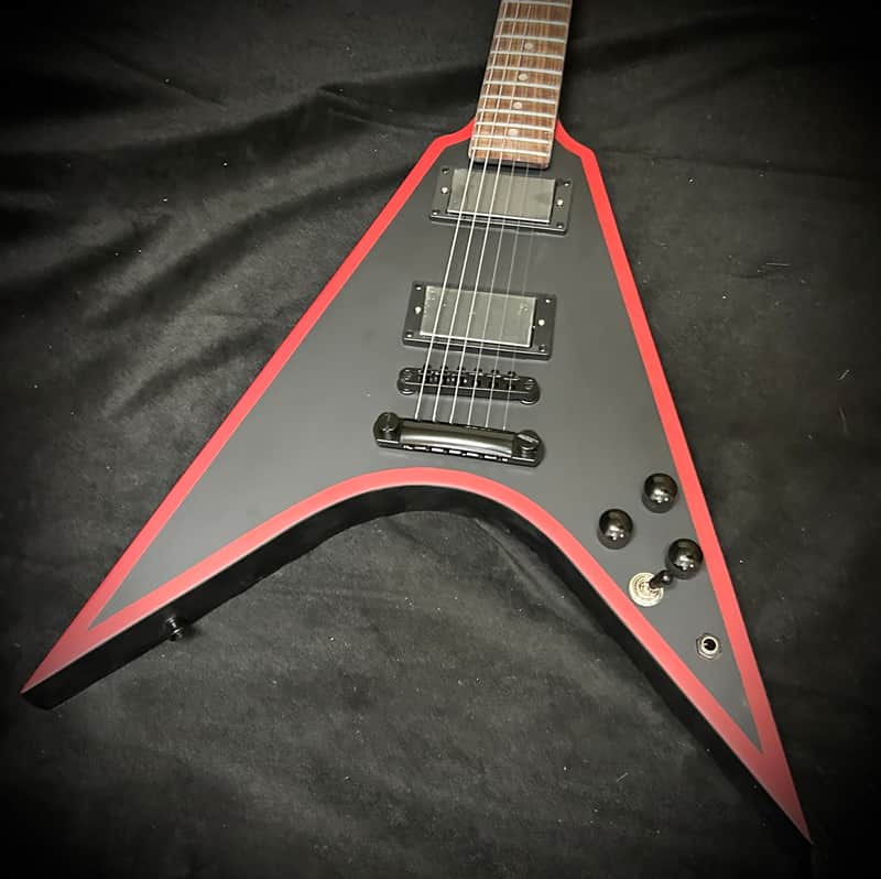 Rafferty Rocket Man III 2025 - Satin black with red trim image 1