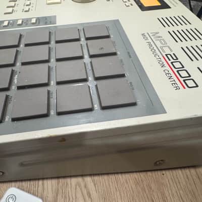 Akai MPC2000 MIDI Production Center 1997 - 2001 - Grey w/ (Ultimate MPC2000 SD Boot Disk + ZuluSCSI Card Reader) image 6