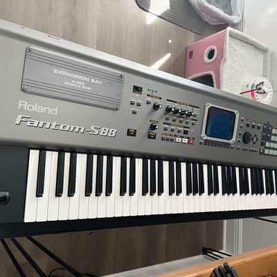 Roland Fantom-S88 88-Key Sampling Workstation Keyboard 2004 Silver