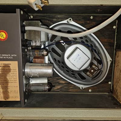Newcomb M9 Audio Guitar Or Harp Amp image 3