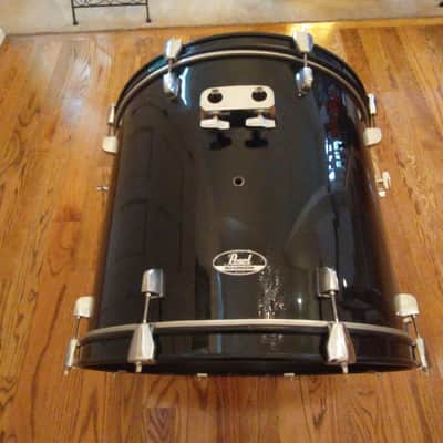 Pearl Roadshow extra deep 22 round x 18 inch bass drum gloss black excellent image 6