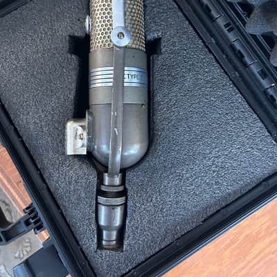 RCA 77-D Ribbon Microphone 1945 - 1955 - Silver / Red Badge image 4