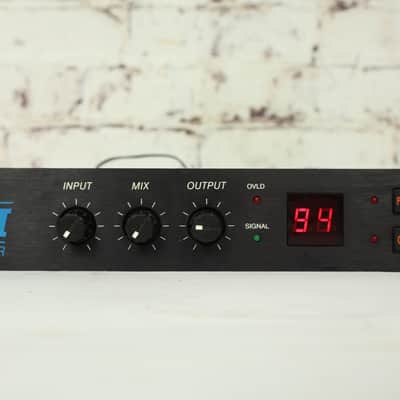 Alesis Midiverb II 16-Bit Digital Effects Processor Rack-Mount image 3