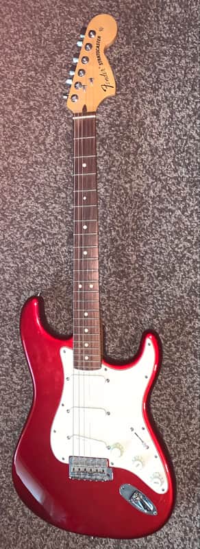 2016 Fender American Special Stratocaster candy, apple red electric guitar made in the USA big headstock