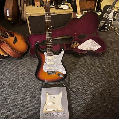 Fender Stratocaster 2004 - Burst image 5