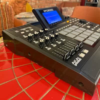 Akai MPC5000 - W/  DVD-CD Drive Excellent Condition! image 10