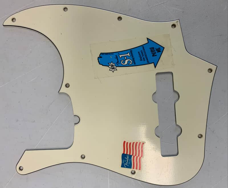 Fender Pickguard 2003-2008 - Parchment
