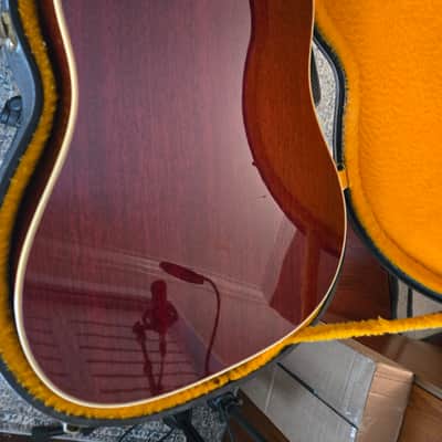 Gibson Hummingbird 1960 - 1968 - Cherry Sunburst image 3