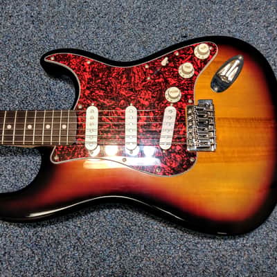 Fender Squier Stratocaster MIC 3 Tone Burst With Bag image 2
