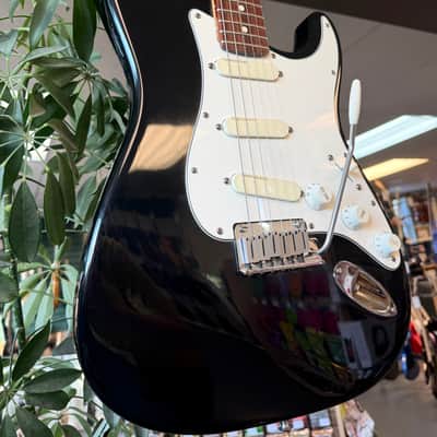 Fender Strat Plus with Rosewood Fretboard 1987 - 1998 - Black image 3