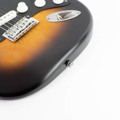 Squier 40th Anniversary Vintage Edition Stratocaster 2022 Satin Wide 2-Colour Sunburst image 13